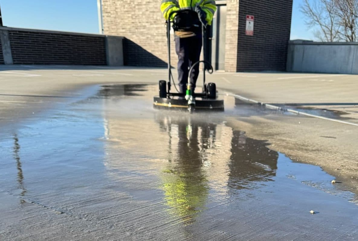 Local exterior cleaning work in Sandy Springs, GA